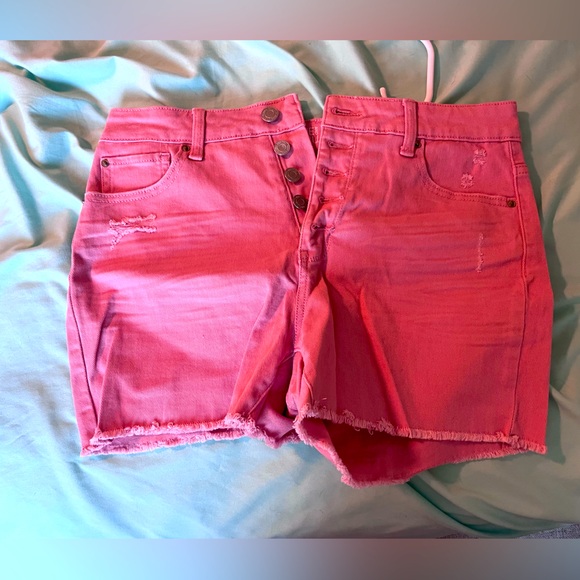 Pink denim shorts, high rise - Picture 1 of 3